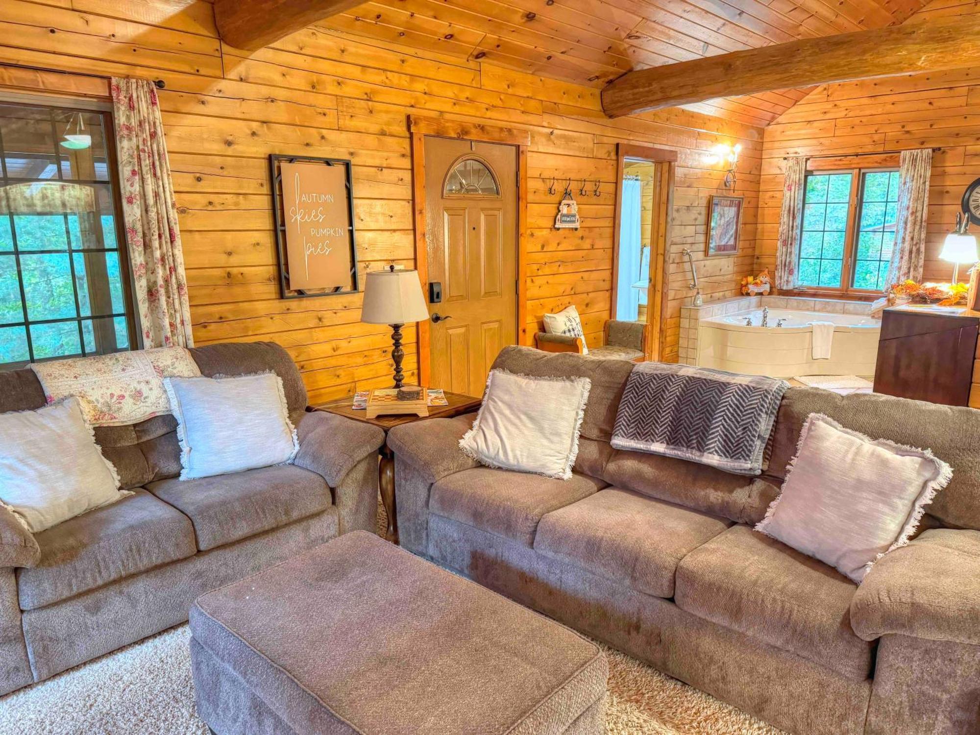 Ferngully Creek Cabins Millersburg Exterior photo